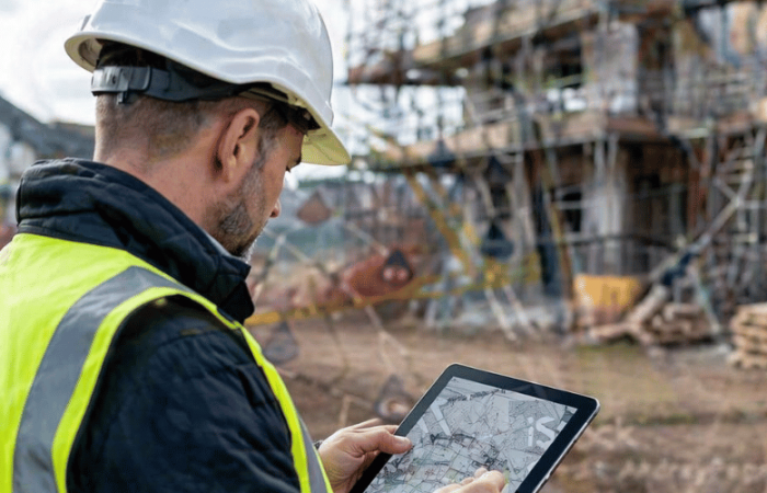 Construction worker new-build housing site, locating properties without a traditional address finder